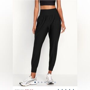 NWT Old Navy M powersoft joggers